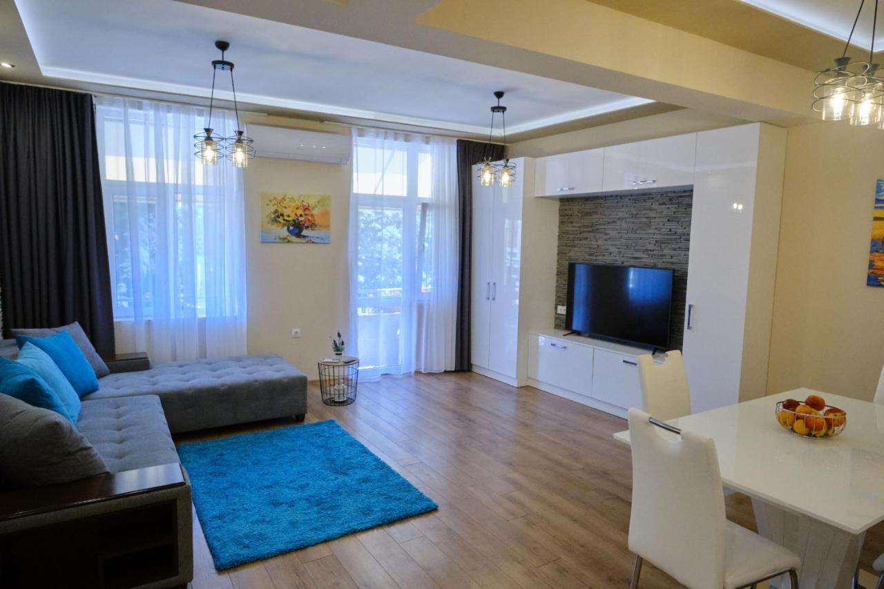 Luxury Nevena Apartment - Bogoridi Super Centre Бургас Экстерьер фото